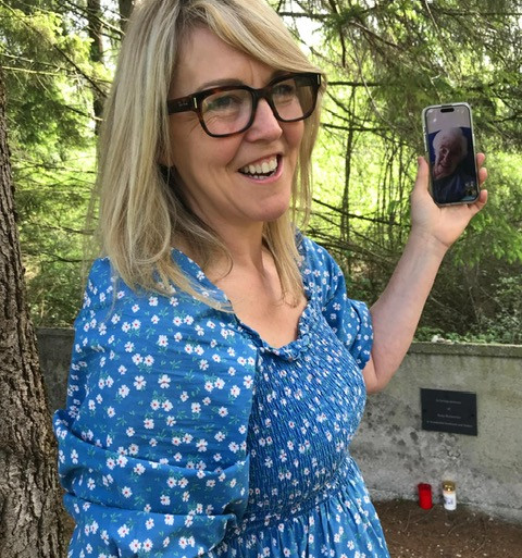 Kate showing Renee the cemetery where her father is buried via FaceTime