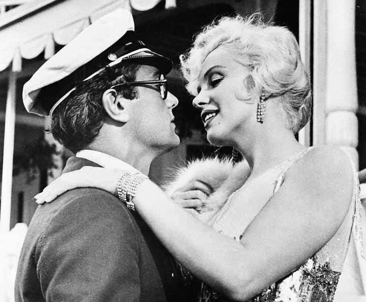 Marilyn Monroe and Tony Curtis in a promotional image for Some Like it Hot