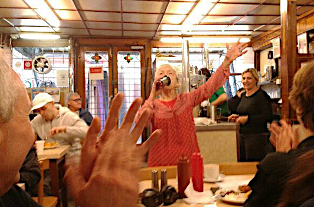 Minksy singing in Pelliccis
