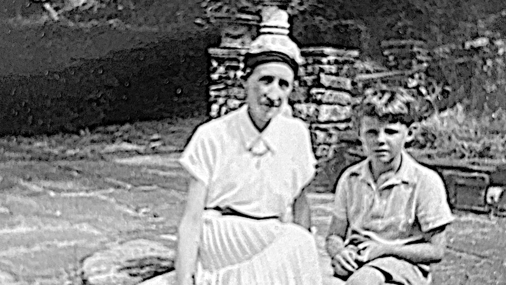 Lady Dorothy Mills and her nephew Anthony