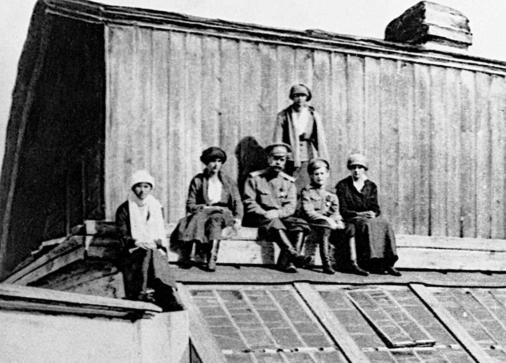 The Romanovs on the roof of the Governor's Mansion in Tobolsk