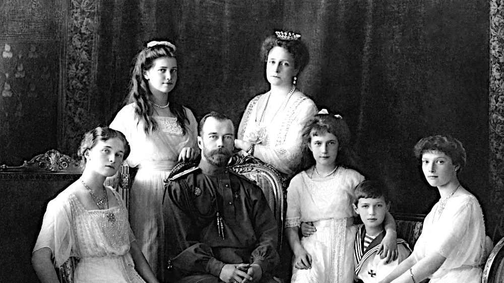 Nicholas II and his family. Tsarina Alexandra is wearing two pieces of the Romanovs' lost treasure